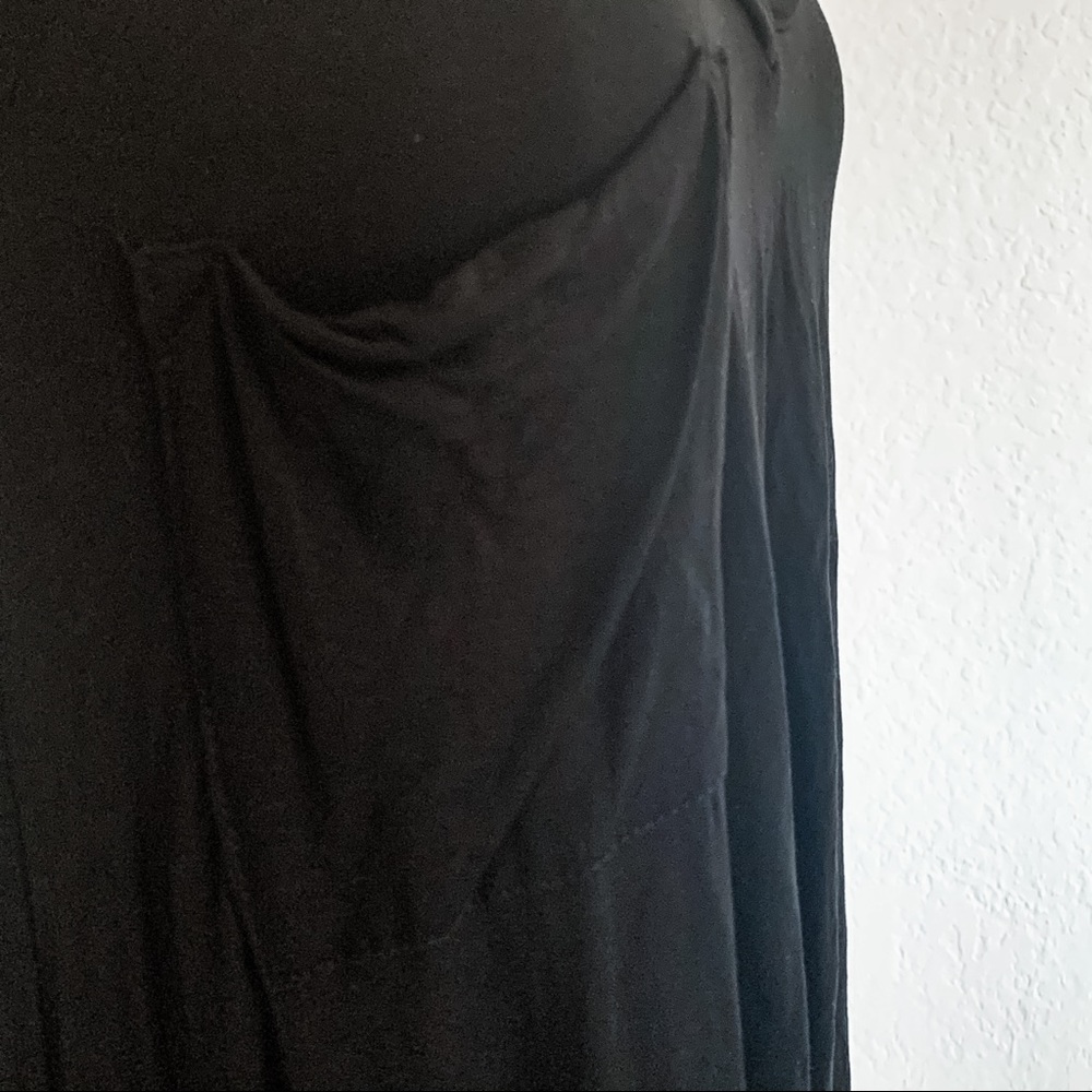 Black Short Sleeve Tunic with Pocket - Picture 4 of 8